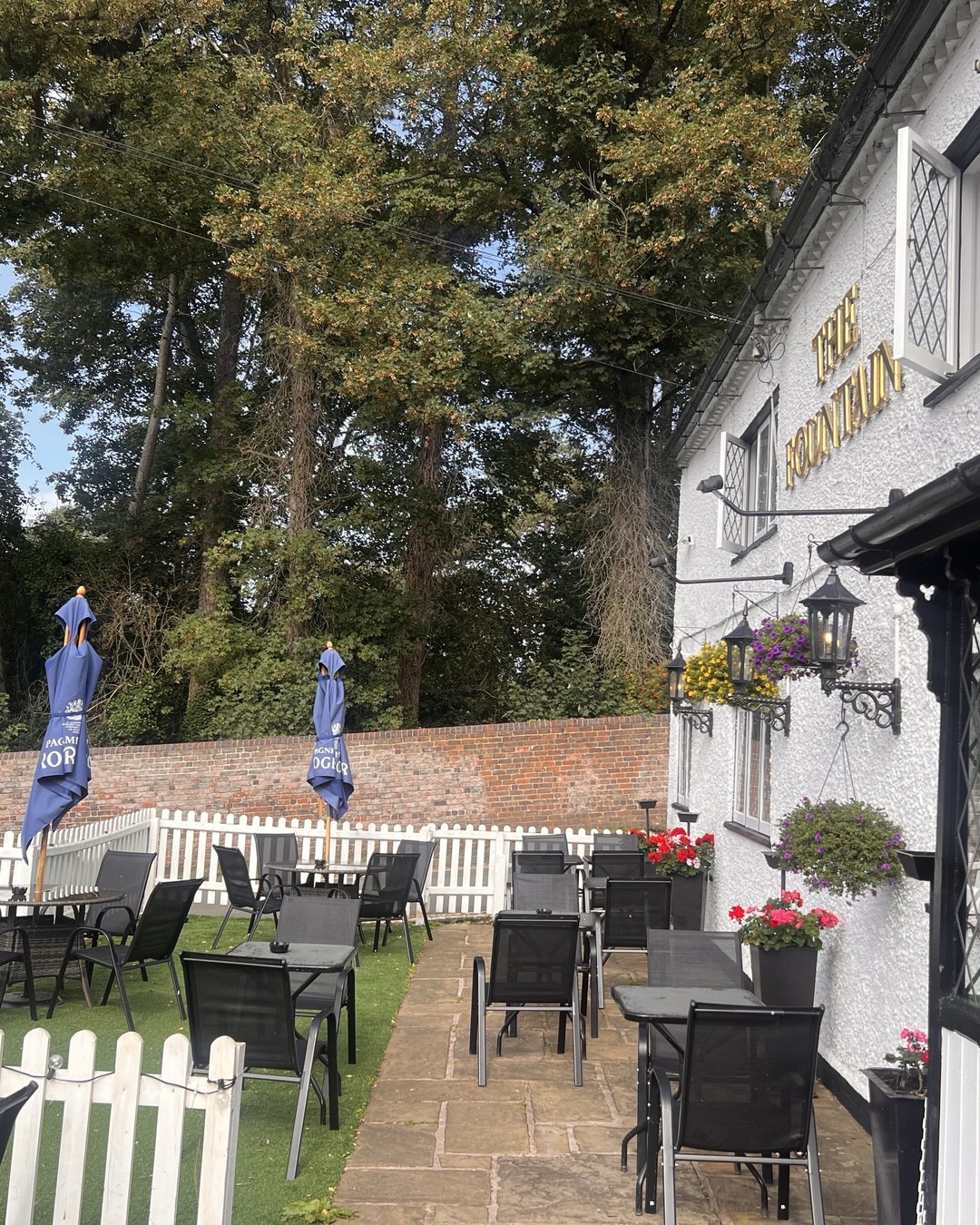 The Fountain and its outdoor tables